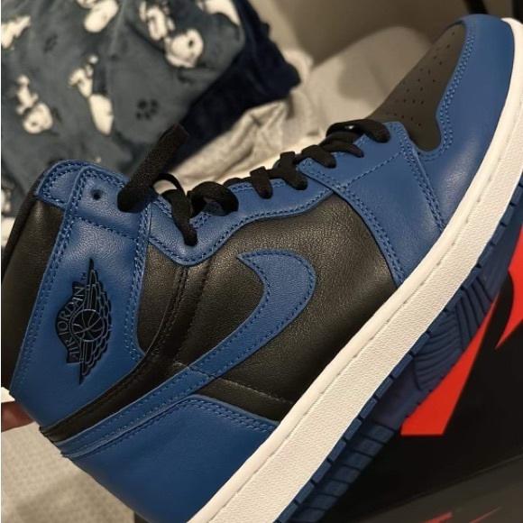 Air jordan 1 Retro High OG - Marina Blue size 12 mens.